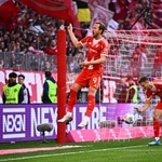 　優勝を決めたシュツットガルト戦でゴールを喜ぶバイエルン・ミュンヘンのハリー・ケーン＝１９日、ミュンヘン（ＡＰ＝共同）