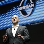 　説明会で次世代の自動運転技術を発表する日産自動車のイバン・エスピノーサ社長＝１４日、横浜市