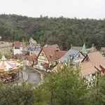 　ジブリパークの「魔女の谷」エリア＝２０２４年３月、愛知県長久手市