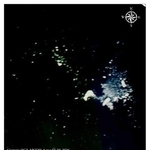 　砕けて分離する氷山「Ａ２３ａ」の衛星写真＝３日（ロシアの北極・南極学術調査研究所提供、共同）