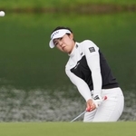 　練習ラウンドで調整する山下美夢有＝メモリアルパーク・コース（共同）