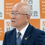 　記者会見する関西経済同友会の三笠裕司代表幹事＝２３日午後、大阪市
