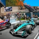 　「北京国際モーターショー」でホンダのブースに展示されたＦ１車両など＝２４日、北京（共同）