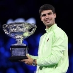 　テニスの全豪オープンで優勝したカルロス・アルカラス＝２月、メルボルン（ゲッティ＝共同）