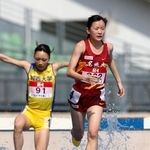 　女子３０００メートル障害　９分５９秒６７で優勝した近藤希美＝レモンガススタジアム平塚