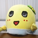 　取材に応じるふなっしー