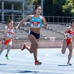 　女子２００メートル決勝　２３秒５６（追い風参考）で優勝した高橋亜珠＝レモンガススタジアム平塚