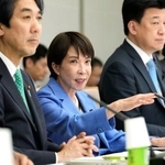 　経済財政諮問会議で発言する高市首相（中央）＝２７日午後、首相官邸