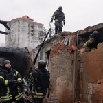 　ドローン攻撃を受けた街＝２０２５年１１月、ウクライナ東部ハルキウ州（ゲッティ＝共同）