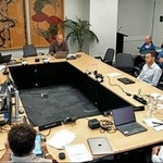 　２８日、ニュージーランド・オークランド市の地区委員会がオンラインで公開した会議の様子（共同）