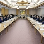 　４月１５日、衆院議長公邸で開かれた皇族数確保策に関する全体会議