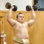 　稽古する安青錦＝東京都江東区の安治川部屋