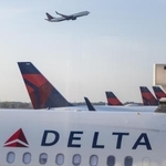 　３月、米南部ジョージア州の空港のデルタ航空機（ゲッティ＝共同）