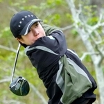 　第１日、９アンダーで首位の岡山絵里＝浜野ＧＣ