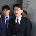 　佐賀県警への申し入れ後、取材に応じる県弁護士会の永尾竹則会長＝３０日午後、佐賀市