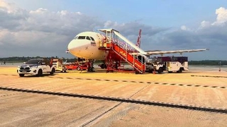 　騒動があったとみられるタイ・エアアジアの機体＝４月下旬（タイ運輸省提供、共同）