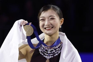 　フィギュアスケート世界選手権の女子で優勝を果たした坂本花織。現役最後の試合を日本勢最多となる４度目の頂点で締めくくった＝３月、チェコ・プラハ（共同）