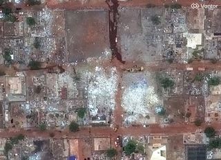 　マリ・バマコ郊外でイスラム過激派などの攻撃を受け殺害されたカマラ暫定国防相の自宅周辺の衛星写真＝４月２６日（ＶＡＮＴＯＲ提供・ロイター＝共同）