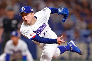 　阪神戦に先発し、７回３安打３失点で初勝利を挙げた中日・中西＝バンテリンドーム