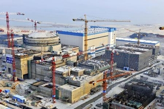 　建設中の台山原発＝２０２１年、中国広東省台山市（ＣＮＳ＝共同）