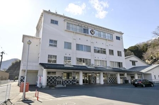 　岩手県大槌町役場＝２０２２年３月
