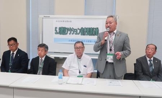 　建設アクション実行委員会が開いた記者会見＝８日午後、東京・永田町
