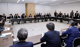 　ＡＩを悪用したサイバー攻撃対策に関する関係省庁会議＝１８日午後、東京都港区
