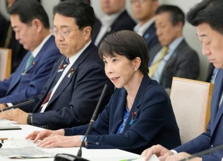 　中東情勢悪化への対応を話し合う閣僚会議で発言する高市首相＝２１日午後、首相官邸
