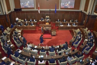　大阪府議会＝２０２５年５月