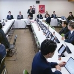 　刑事訴訟法改正案を審査した自民党の会議＝４月、東京・永田町