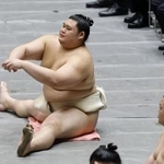 　稽古総見で調整する大の里＝両国国技館