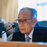　１日、米ニューヨークの国連本部で開催中のＮＰＴ再検討会議、ＮＧＯセッションで演説する被団協事務局長の浜住治郎さん（共同）