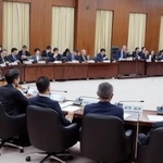 　衆院憲法審査会＝４月