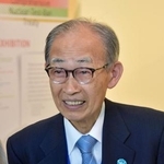 　ＮＰＴ再検討会議での演説を終え、取材に応じる被団協事務局長の浜住治郎さん＝１日、米ニューヨーク（共同）