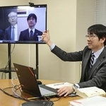 　民事訴訟手続きの「ウェブ会議」のデモンストレーション＝２０２０年、東京地裁