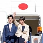 　ベトナム、オーストラリア歴訪を終え、帰国の途に就く高市首相＝５日、キャンベラ（共同）