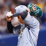 　３回、中日・村松に走者一掃の三塁打を許した阪神・早川＝バンテリンドーム