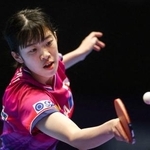 　女子決勝トーナメント１回戦のクロアチア戦でプレーする面手凜＝ロンドン（ロイター＝共同）