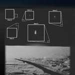 　宇宙船アポロ１２号の着陸地点から撮影した月面の画像。月の地平線より上側に光る点のようなものが複数見える（米国防総省提供）