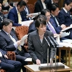 　参院決算委で答弁する高市首相＝１１日午後