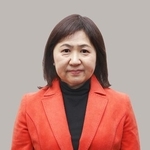 　亀井亜紀子氏