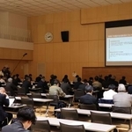 　札幌市が開いたヒグマ対策を検討する委員会＝１３日午後