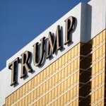 　米西部ラスベガスにある「トランプ・インターナショナル・ホテル」＝３月１１日（ゲッティ＝共同）
