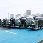 　大阪・関西万博で使用されたＥＶモーターズ・ジャパン製の電気自動車バス＝４月、大阪市城東区