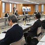 　静岡県庁で開かれたリニアの環境保全策を確認する国交省の有識者会議＝１５日午後