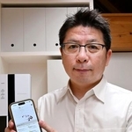 　好みに近いワインを科学的に導き出すアプリを開発したシニアソムリエの神谷豊明さん＝愛知県安城市