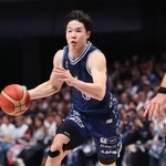 　千葉Ｊ戦で攻め込む長崎・馬場＝長崎市ハピネスアリーナ（（Ｃ）Ｂ．ＬＥＡＧＵＥ）
