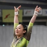 　女子個人総合　跳馬を終えた西山実沙＝東京体育館
