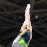 　女子予選で演技する森ひかる＝ヤマト市民体育館前橋