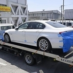 　栃木県上三川町の強盗殺人事件で、犯行に使われたとみられる車＝１６日、栃木県警下野署